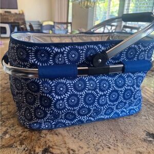Igloo Insulated Market Tote – Foldable Picnic/Beach Cooler Basket